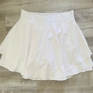 Lululemon court rival skirt